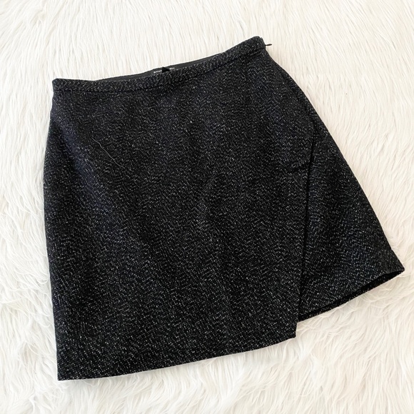 Banana Republic Dresses & Skirts - Banana Republic Black Tweed Skirt, last chance-donating 9/6